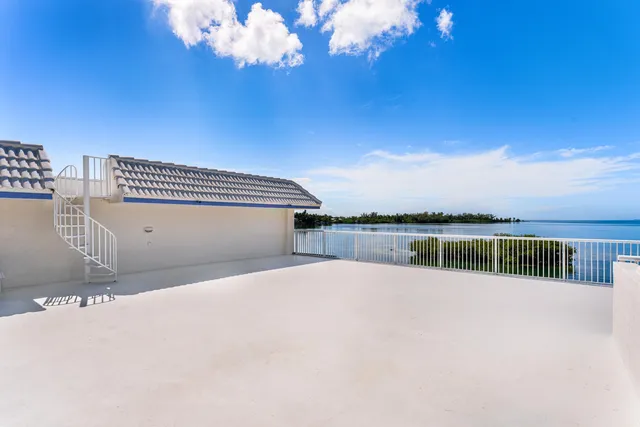 $11,000,000 | 75280 Overseas Highway, Islamorada, FL 33036