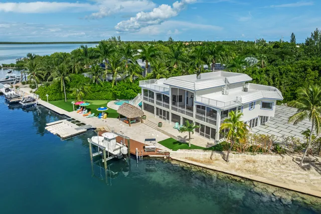 $11,000,000 | 75280 Overseas Highway, Islamorada, FL 33036