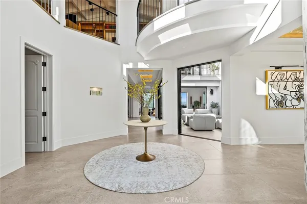 $15,900,000 | 17 Muir Beach Circle, Newport Beach, CA 92625