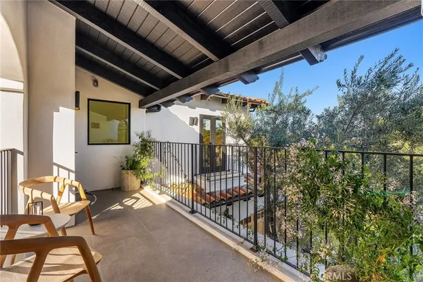 $15,900,000 | 17 Muir Beach Circle, Newport Beach, CA 92625