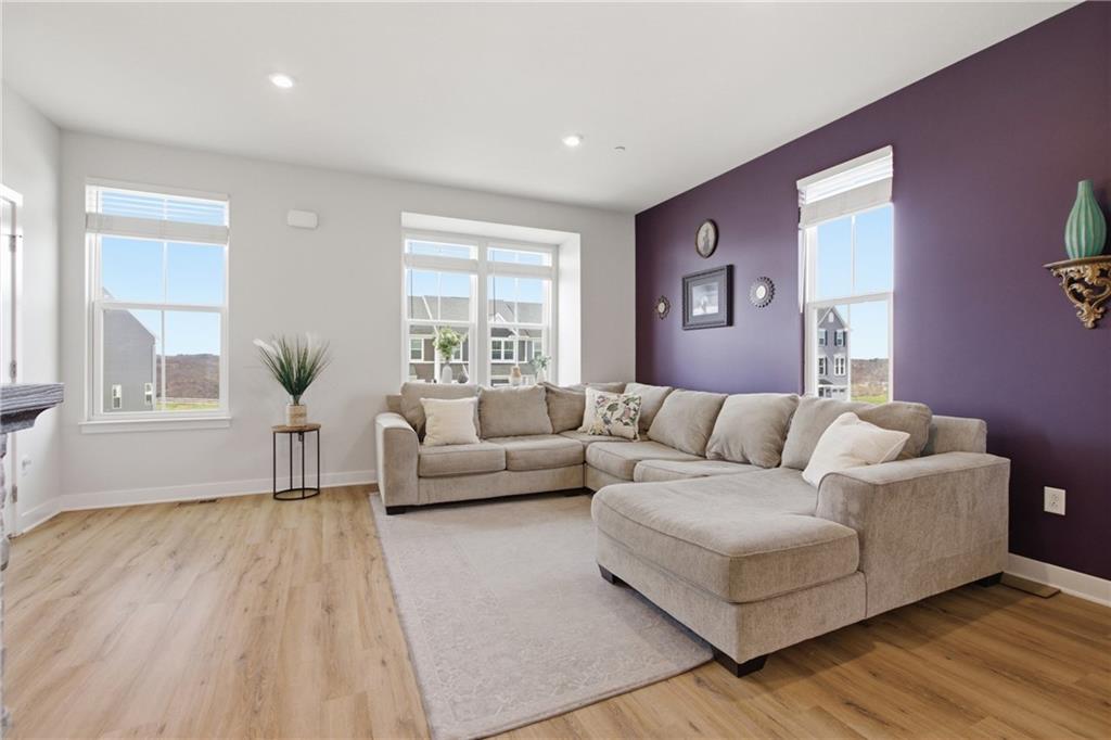 2013 Cade Drive Monaca, PA 15061 - Photo 12 of 28