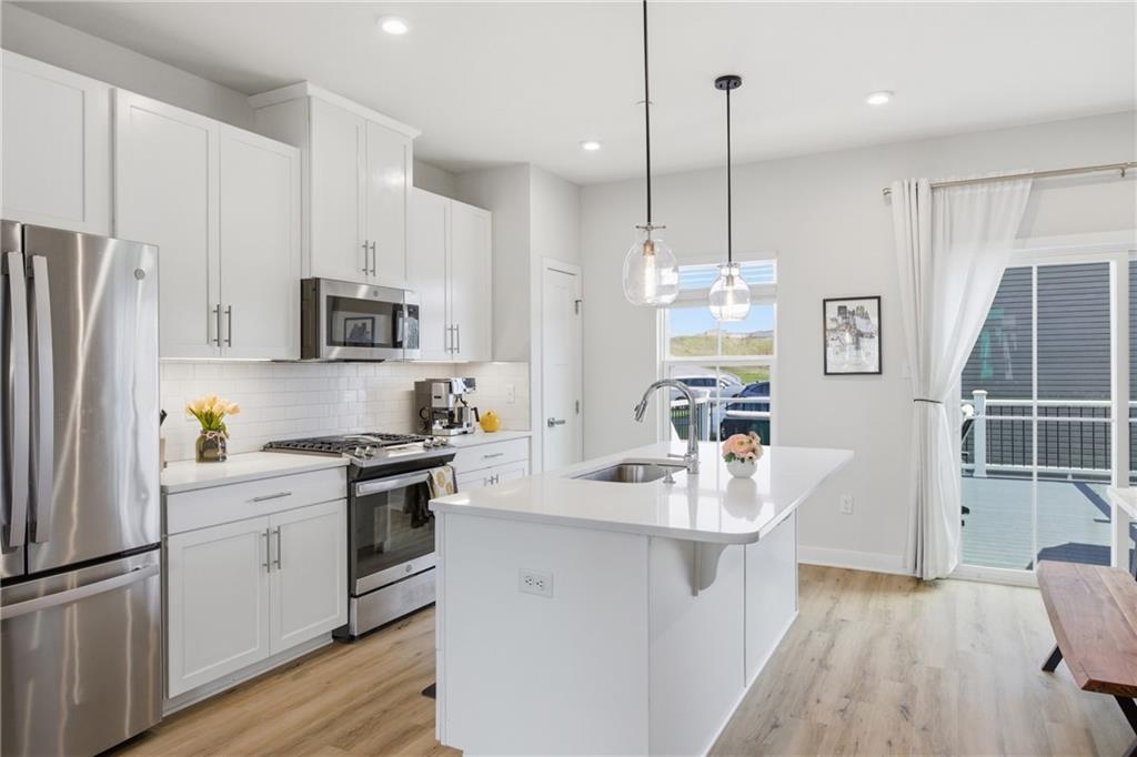 2013 Cade Drive Monaca, PA 15061 - Photo 5 of 28