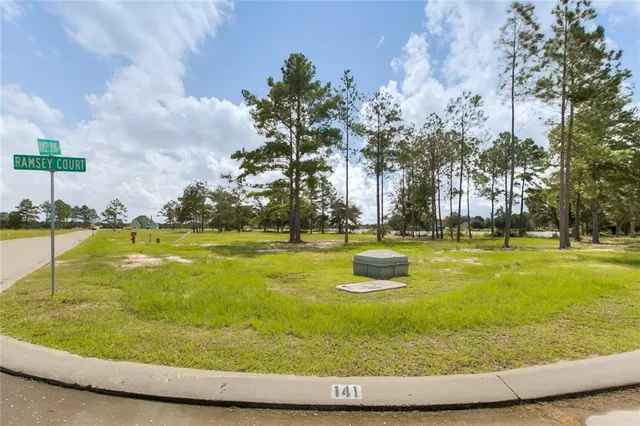 $125,000 | 705 Northlake Drive, Covington, LA 70435