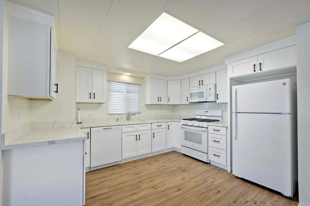 1506 Oak Drive, Unit 92 Vista, CA 92084 - Photo 9 of 25