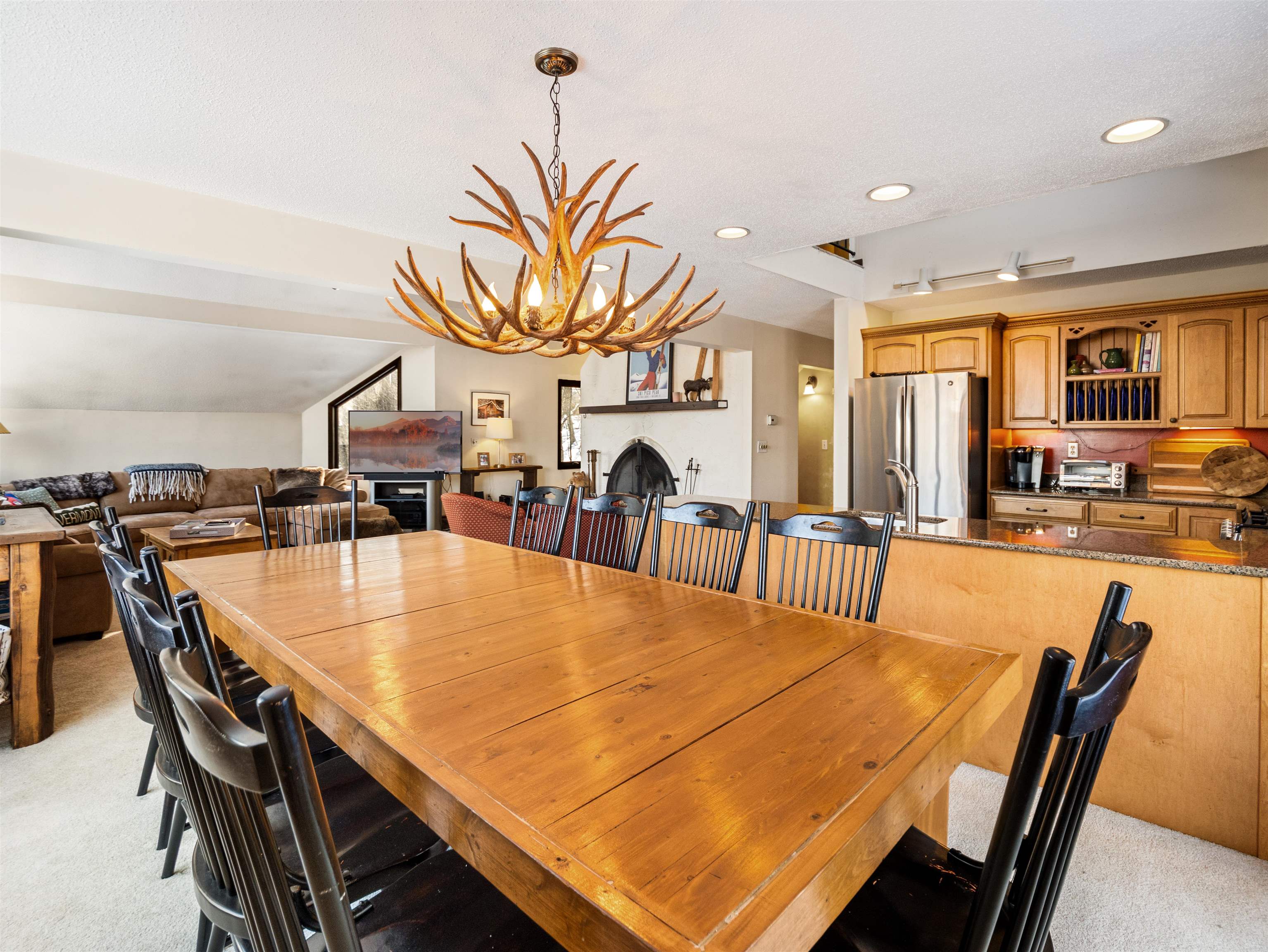 640 Barrows Towne Road Killington, VT 05751 - Photo 8 of 39 Gallery Image 8