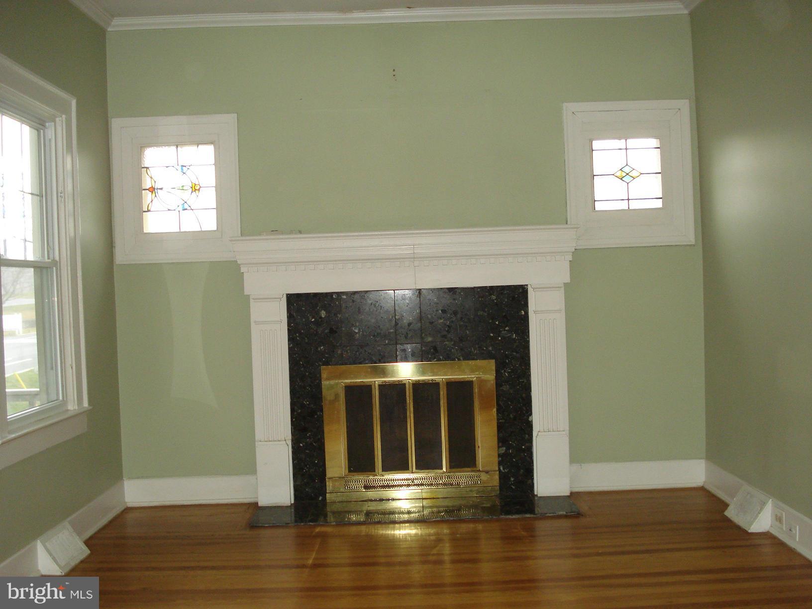13731 Darnestown Road Gaithersburg, MD 20878 - Photo 3 of 29 Living Room 2