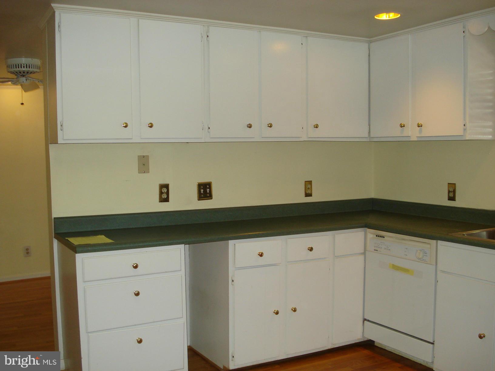 13731 Darnestown Road Gaithersburg, MD 20878 - Photo 8 of 29 Kitchen 2