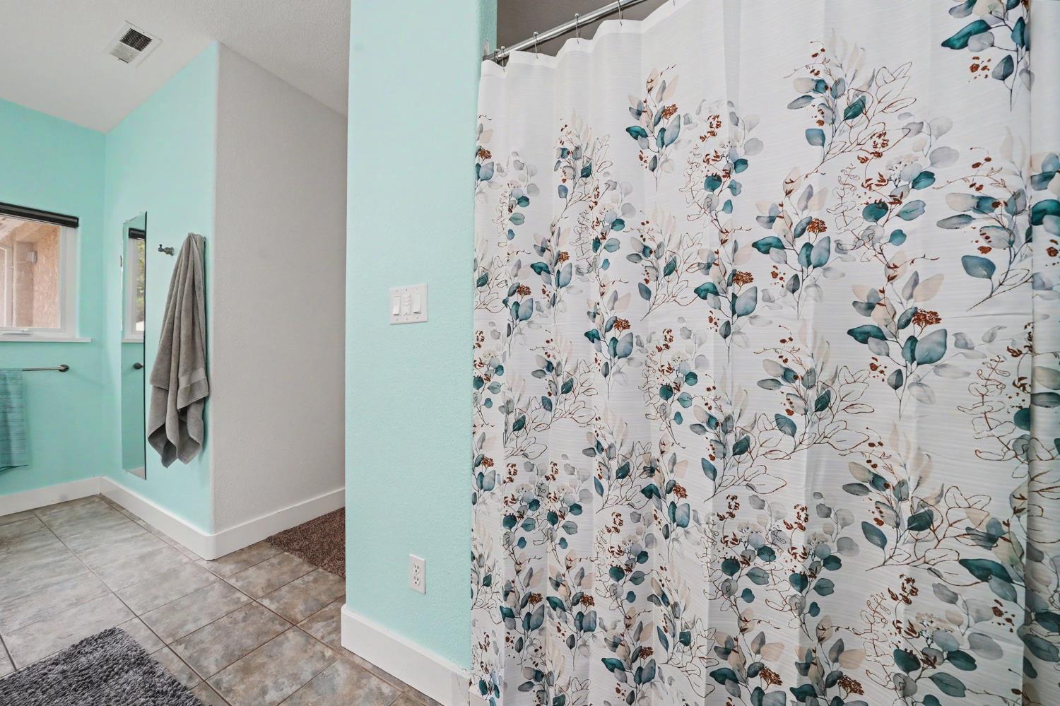 18461 Shake Ridge Road Sutter Creek, CA 95685 - Photo 40 of 77 Primary bedroom bathroom.