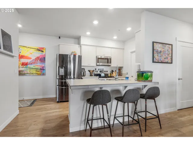 $349,999 | 11715 Southwest Valencia Lane, Unit 209, Wilsonville, OR 97070