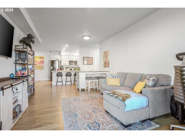 $349,999 | 11715 Southwest Valencia Lane, Unit 209, Wilsonville, OR 97070