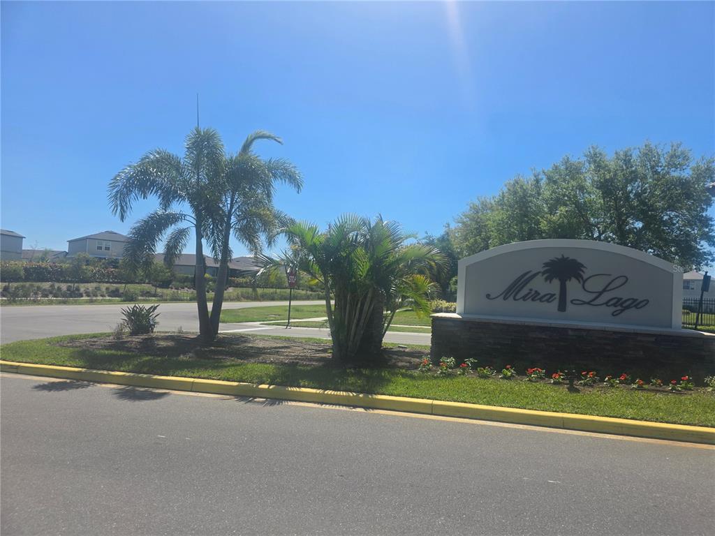 563 Vista Ridge Drive Ruskin, FL 33570 - Photo 2 of 8