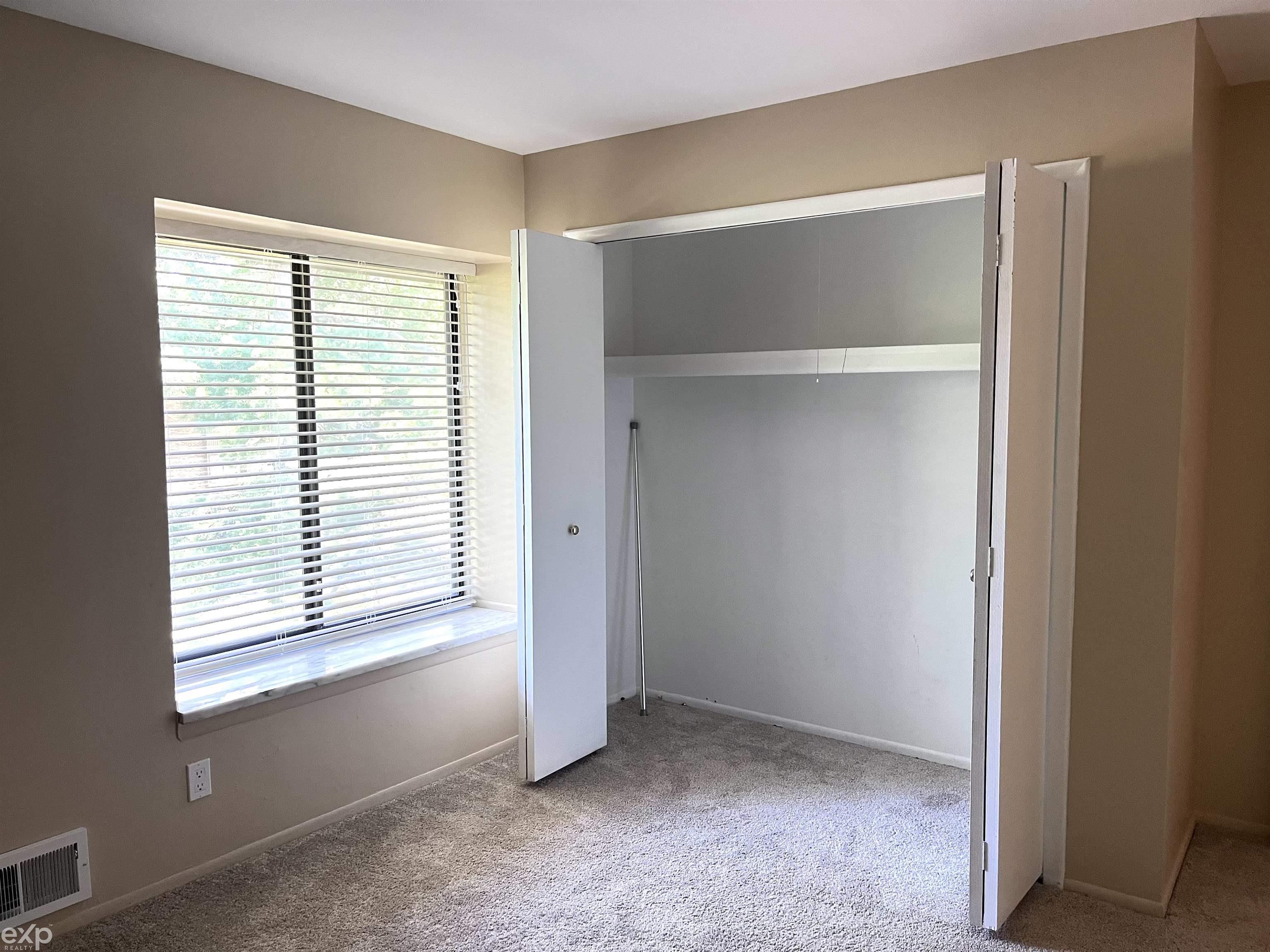 27333 Arborway Road, Unit 50 Southfield, MI 48033 - Photo 8 of 19