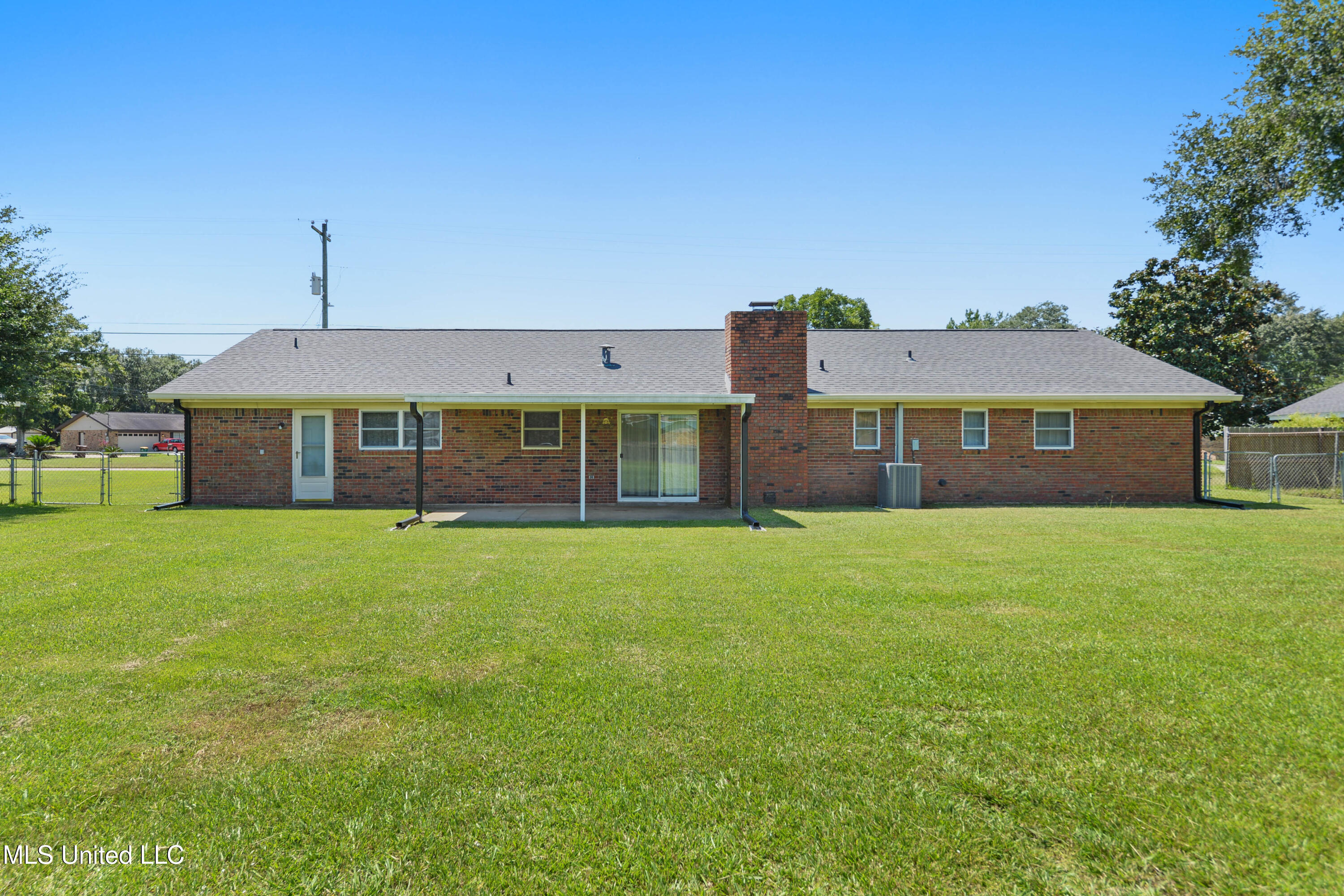 2414 Sunkist Country Club Road Biloxi, MS 39532 - Photo 23 of 33 023