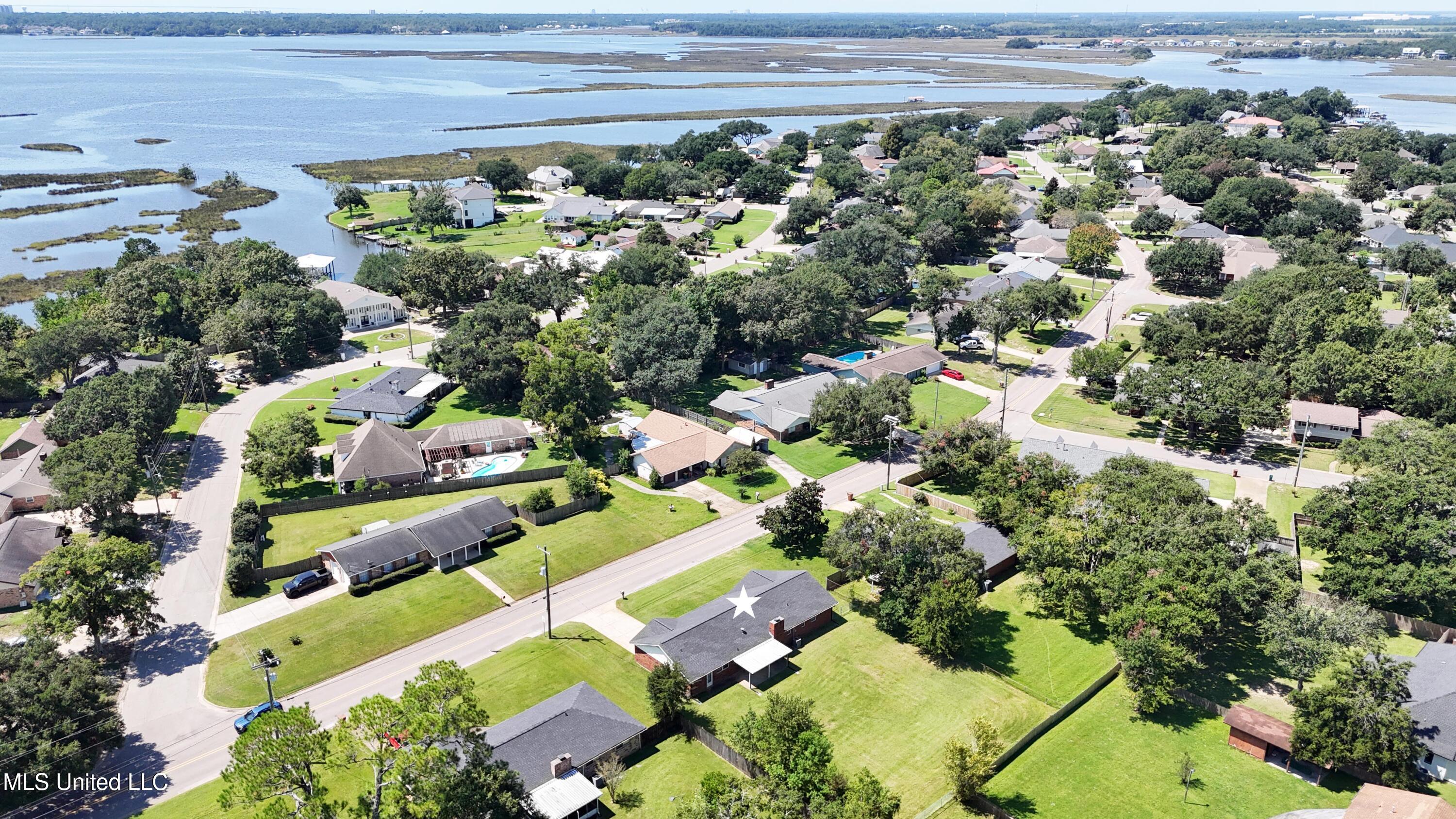 2414 Sunkist Country Club Road Biloxi, MS 39532 - Photo 29 of 33 029