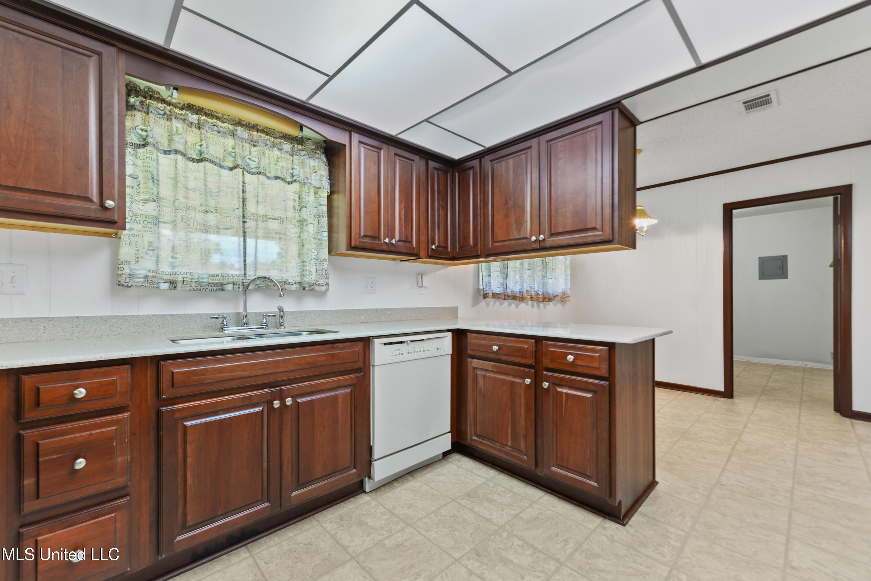 2414 Sunkist Country Club Road Biloxi, MS 39532 - Photo 9 of 33 009