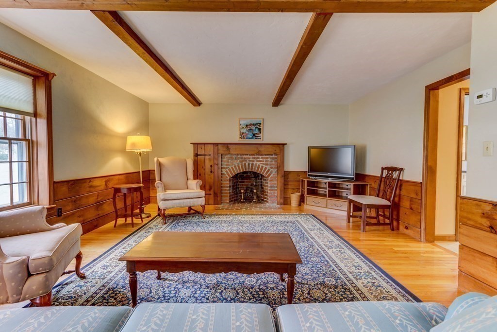 21 Fox Run Road Medway, MA 02053 - Photo 9 of 34 Gallery Image 9
