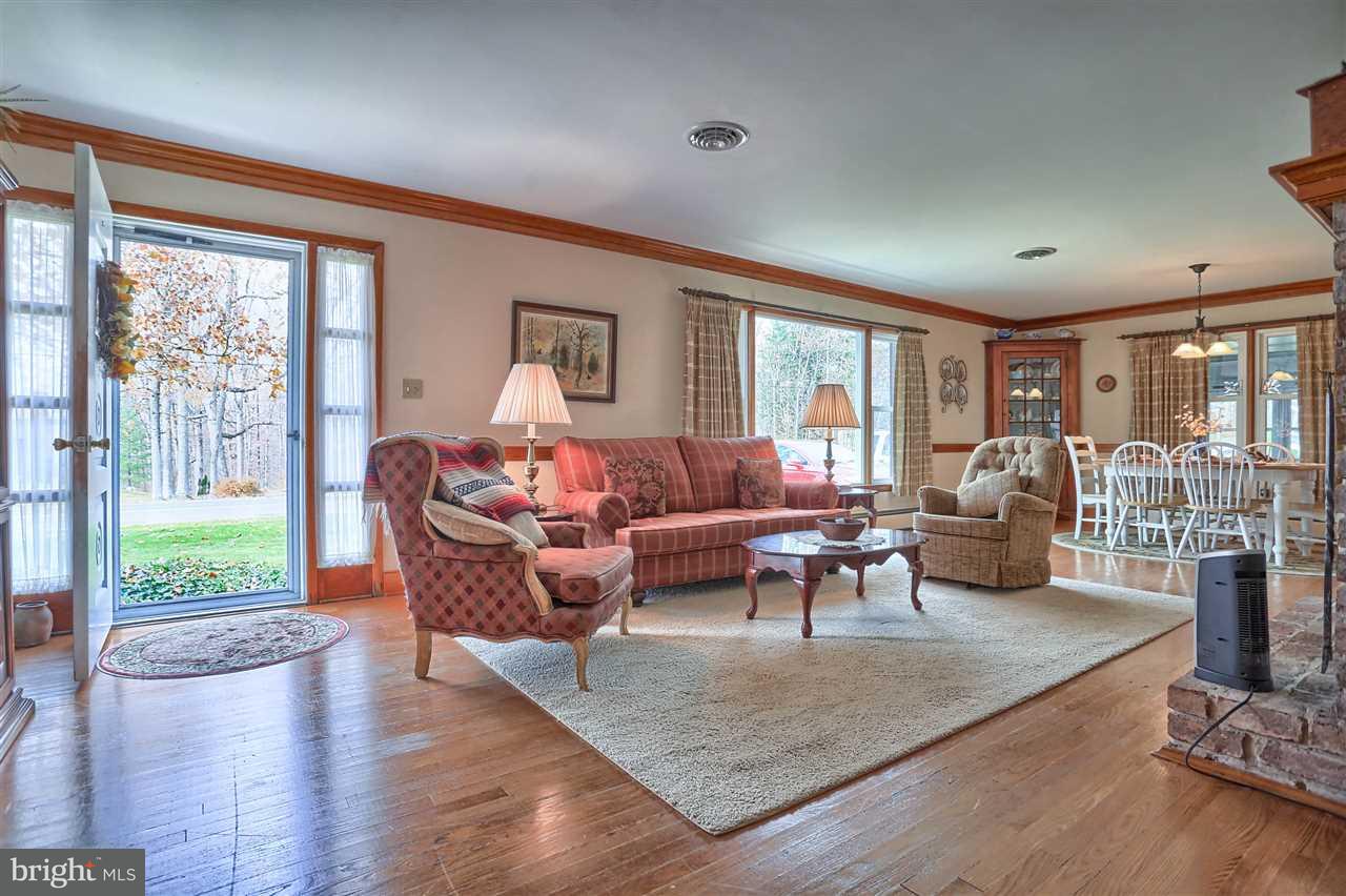 160 Knoxlyn Road Gettysburg, PA 17325 - Photo 5 of 32 Gallery Image 5