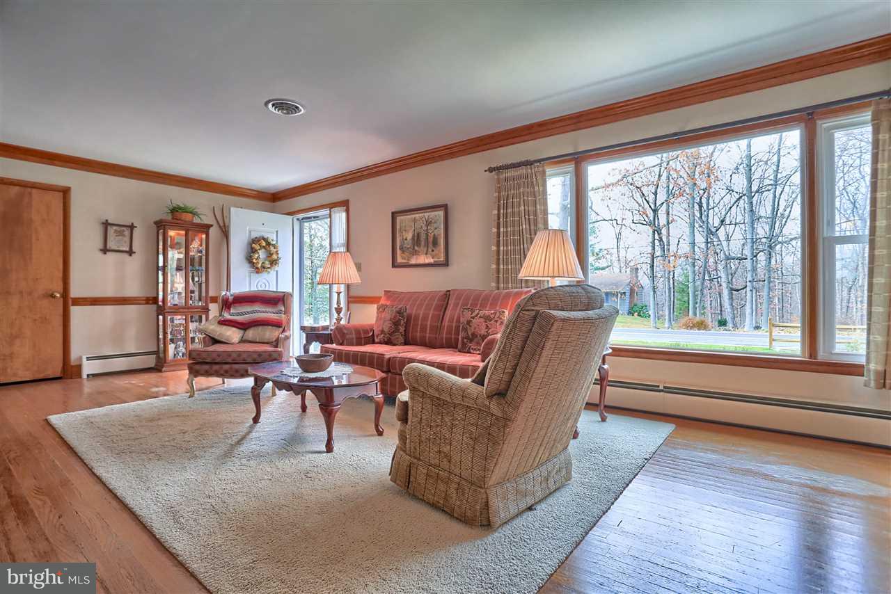 160 Knoxlyn Road Gettysburg, PA 17325 - Photo 7 of 32 Gallery Image 7