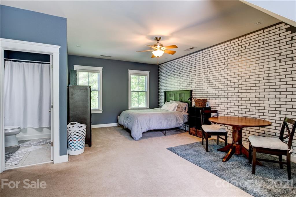 122 Sonnys Way Fort Mill, SC 29708 - Photo 32 of 39 Gallery Image 32