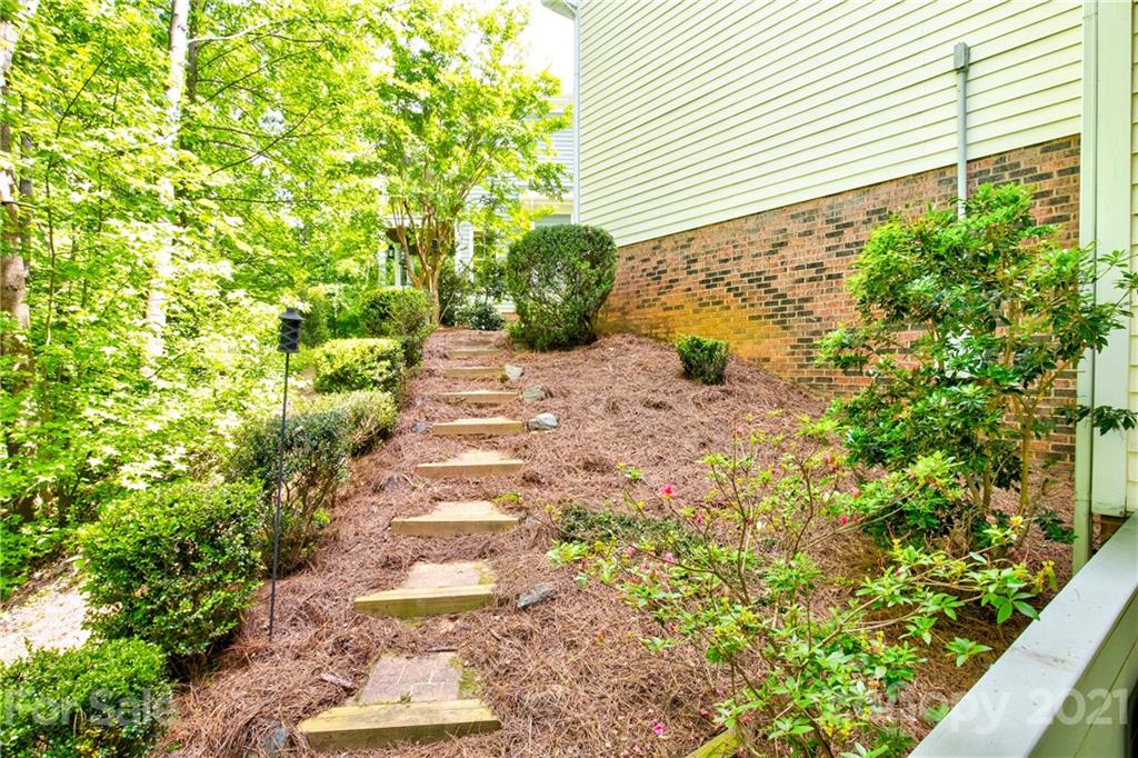 122 Sonnys Way Fort Mill, SC 29708 - Photo 36 of 39 Gallery Image 36