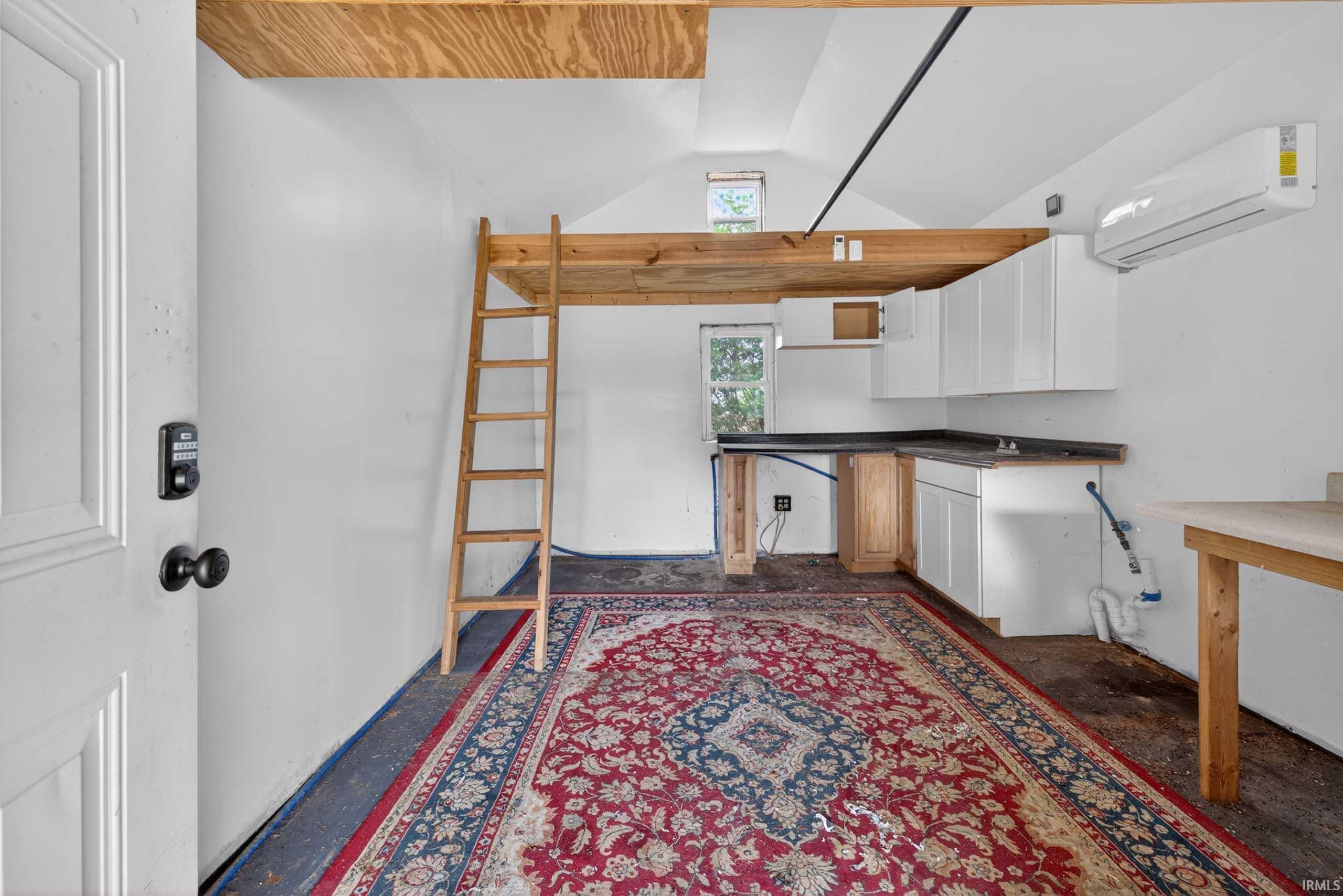 588 Easy Street Mitchell, IN 47446 - Photo 4 of 18