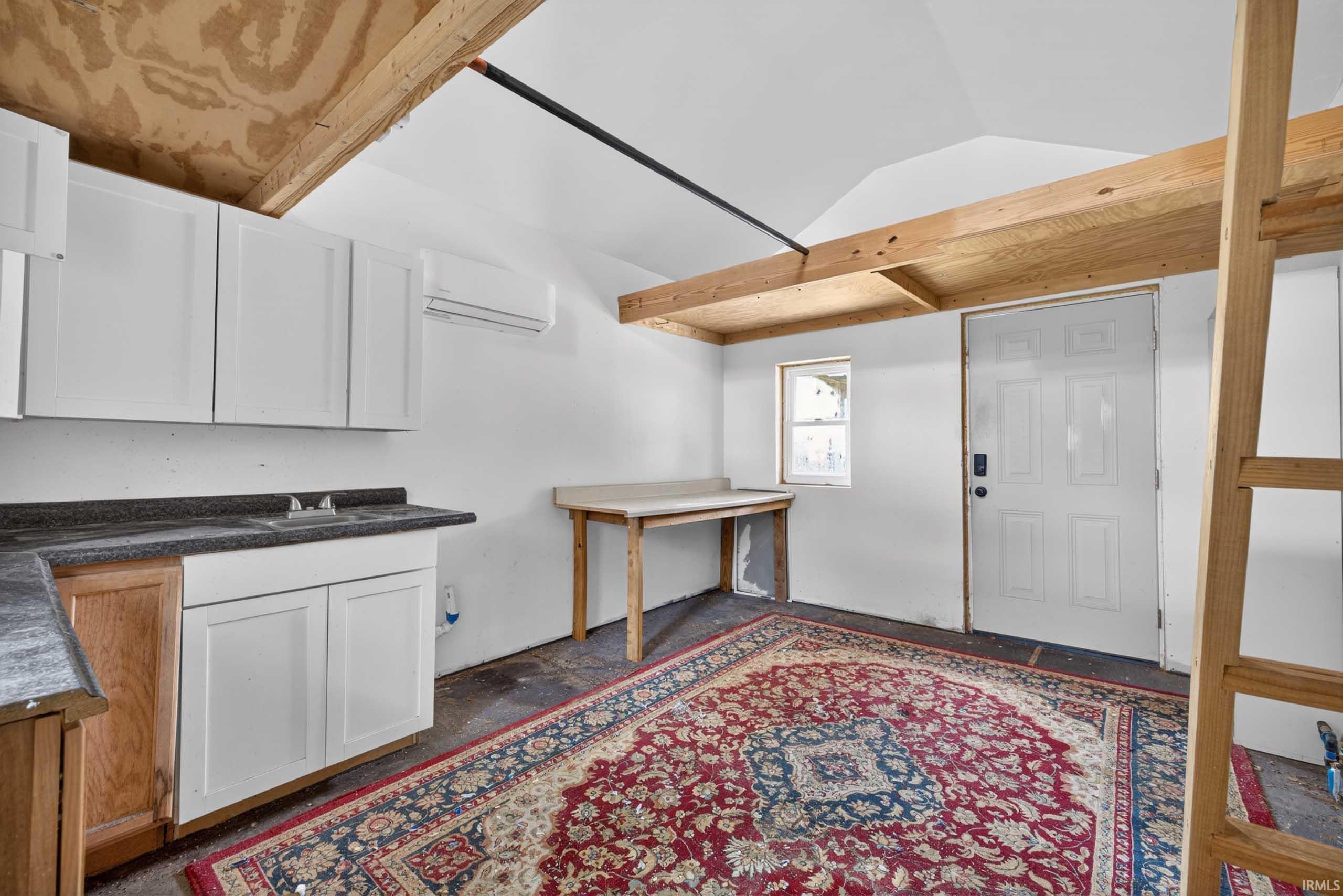 588 Easy Street Mitchell, IN 47446 - Photo 5 of 18