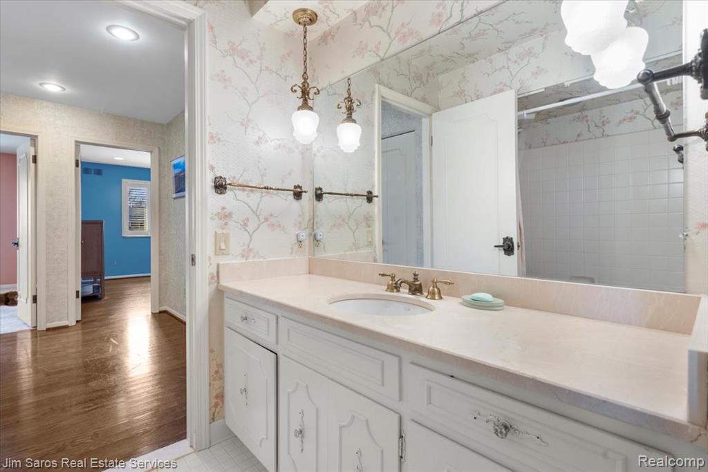 75 South Duval Road Grosse Pointe Shores, MI 48236 - Photo 38 of 50