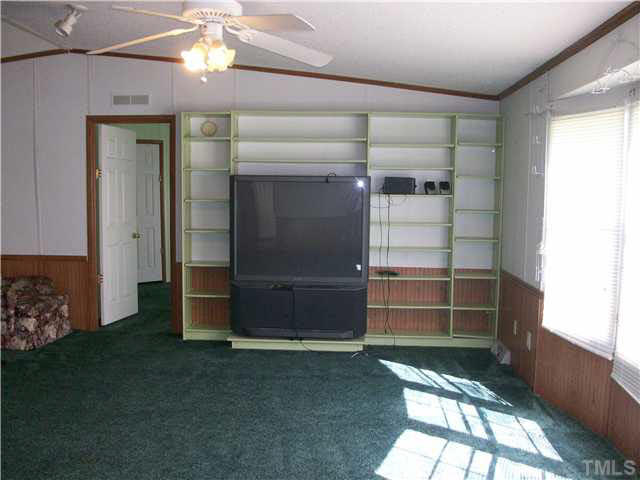 7794 Old Fairground Road Benson, NC 27504 - Photo 5 of 10 Gallery Image 5