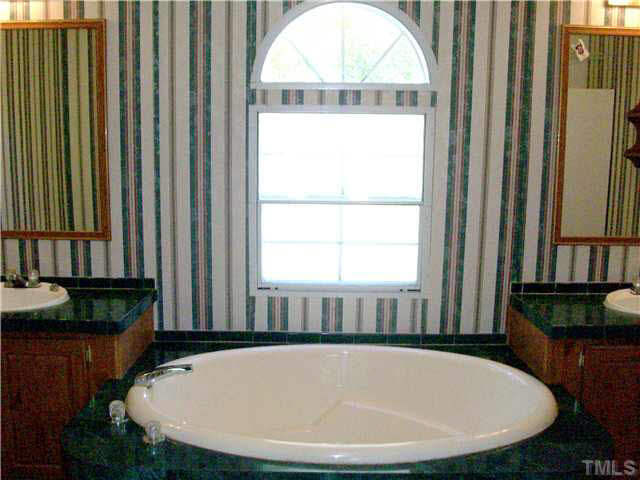 7794 Old Fairground Road Benson, NC 27504 - Photo 6 of 10 Gallery Image 6