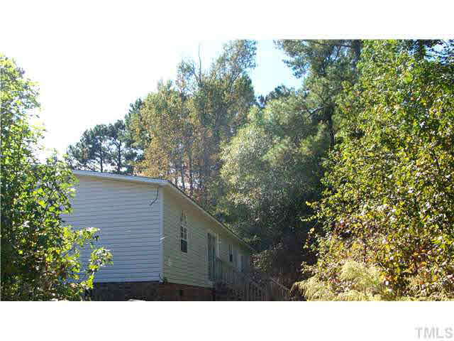 7794 Old Fairground Road Benson, NC 27504 - Photo 9 of 10 Gallery Image 9