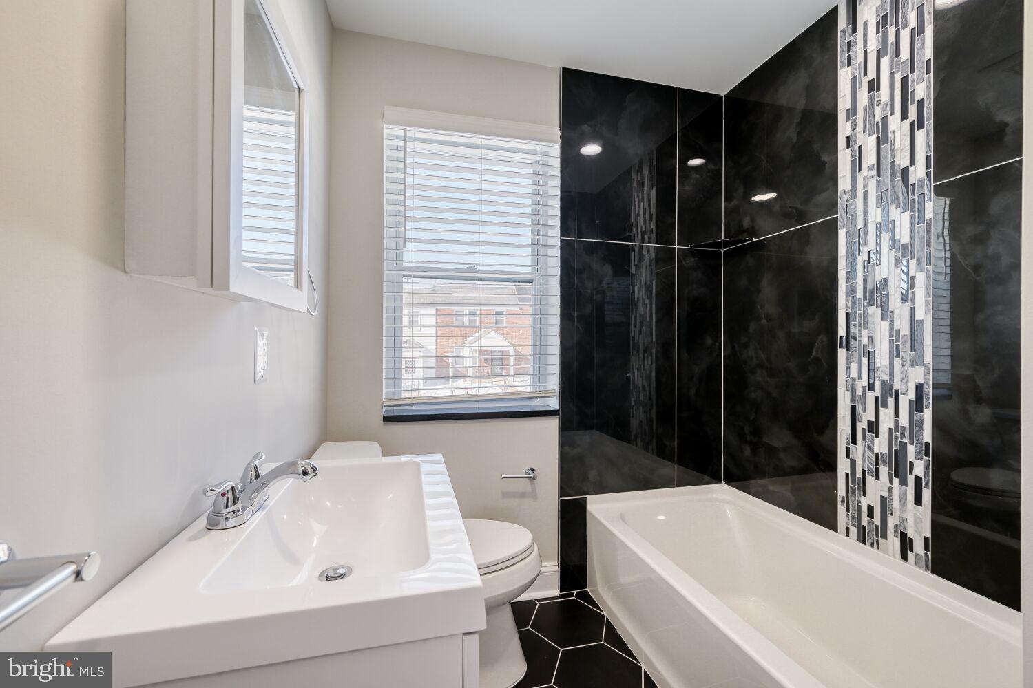 909 Allendale Street Baltimore, MD 21229 - Photo 13 of 19