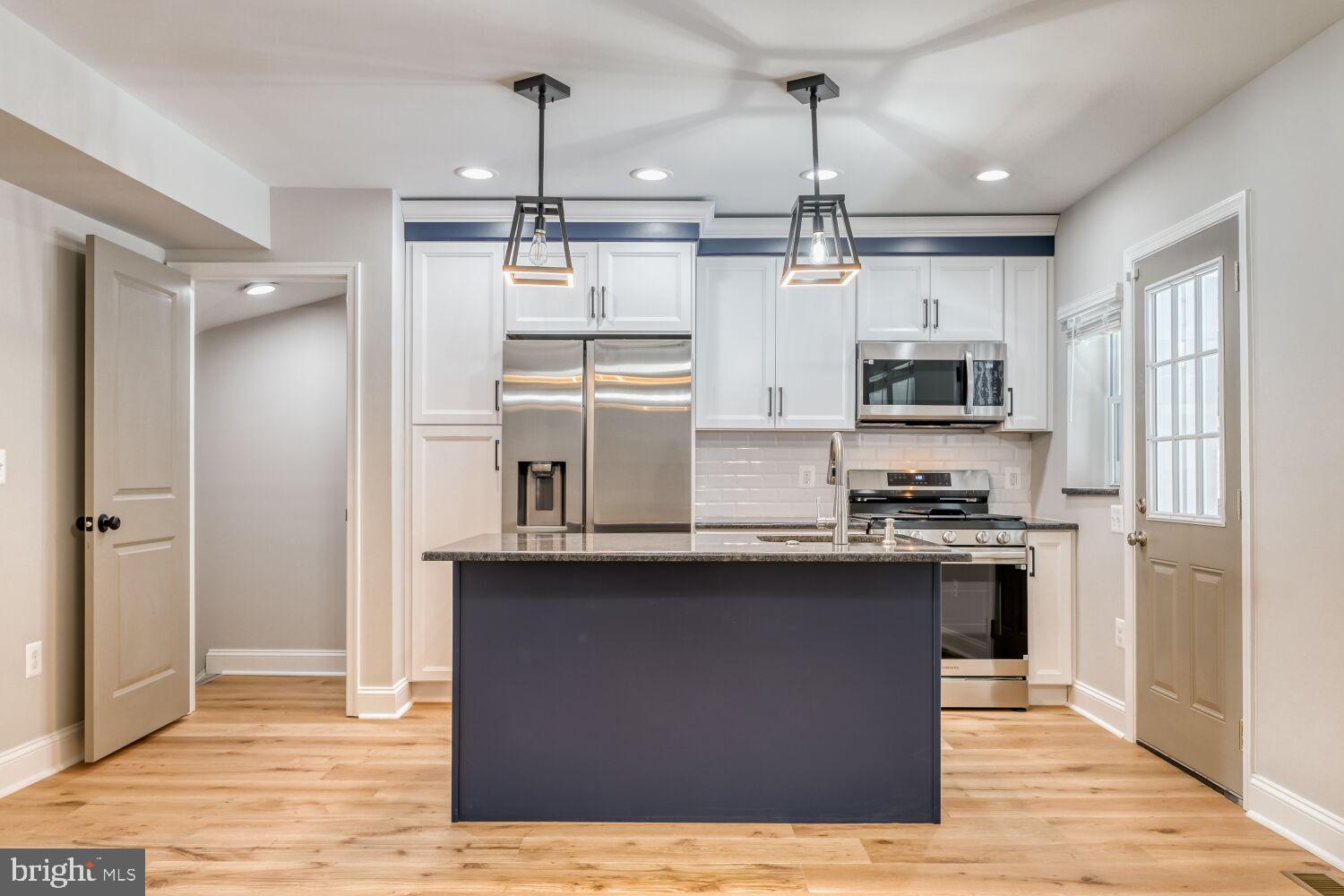 909 Allendale Street Baltimore, MD 21229 - Photo 6 of 19