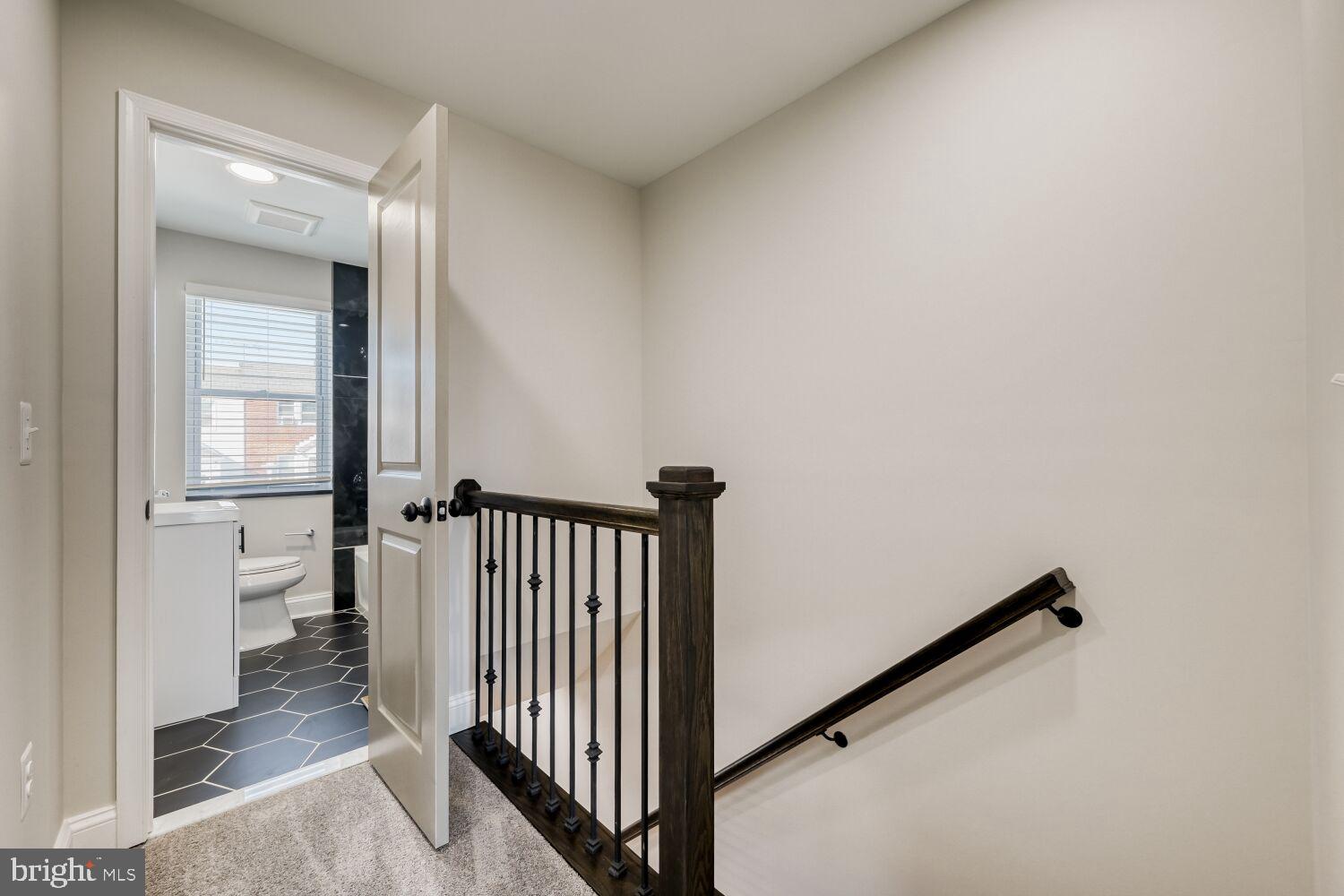 909 Allendale Street Baltimore, MD 21229 - Photo 8 of 19