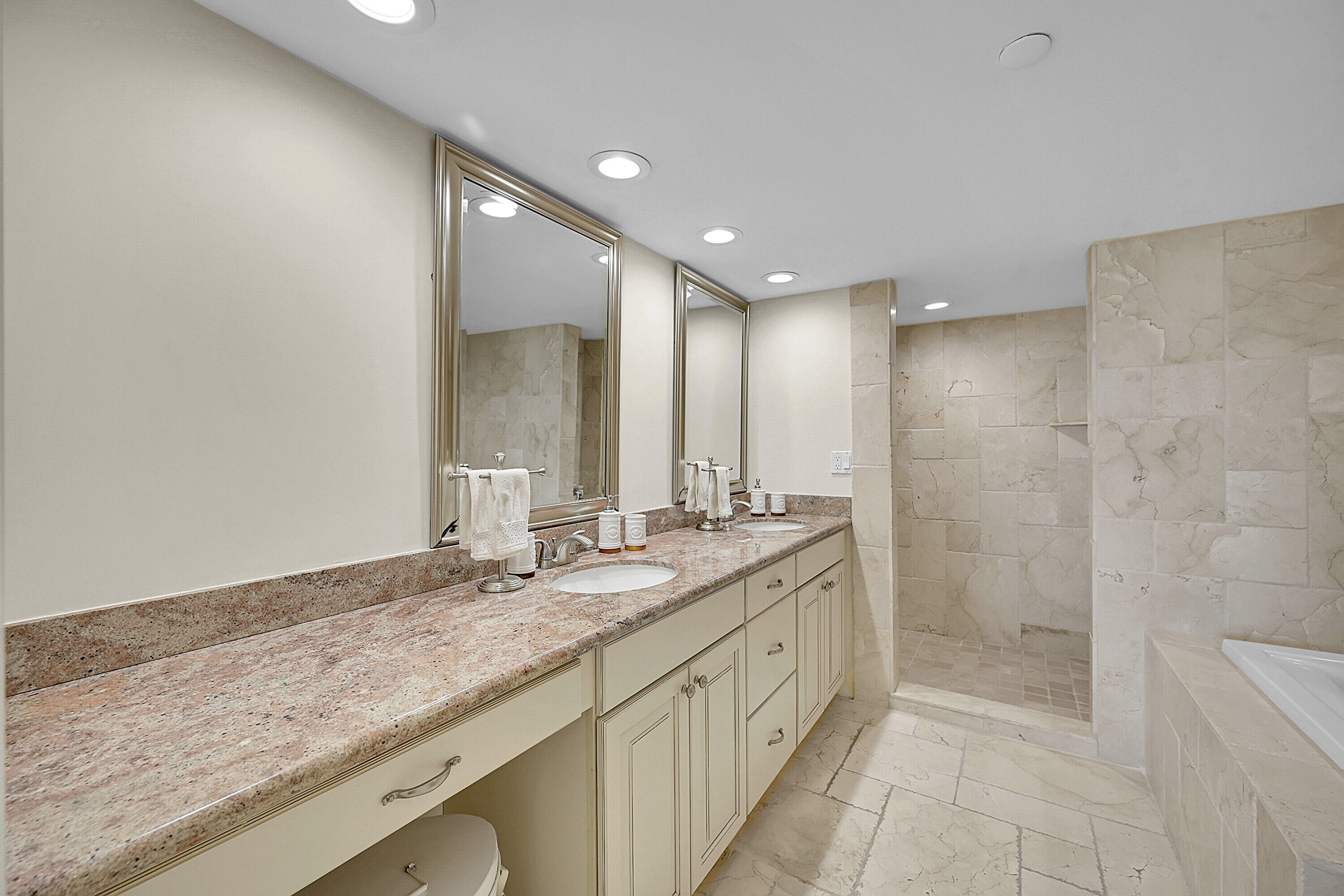 2003 North Ocean Boulevard, Unit 802 Boca Raton, FL 33431 - Photo 19 of 30 Primary Spa Bathroom