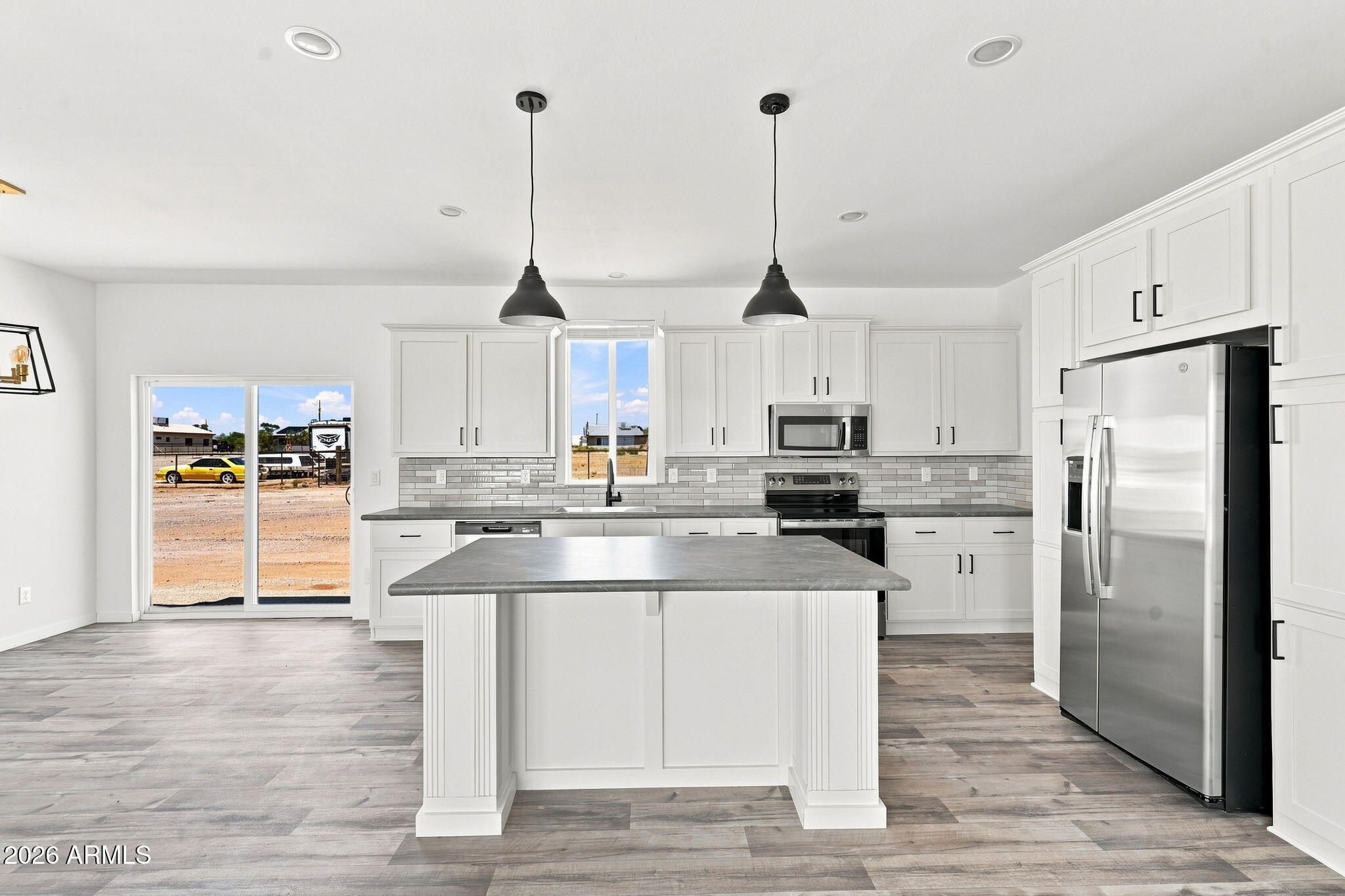 24086 East Cholla Road Florence, AZ 85132 - Photo 5 of 42 Kitchen and Dining Room