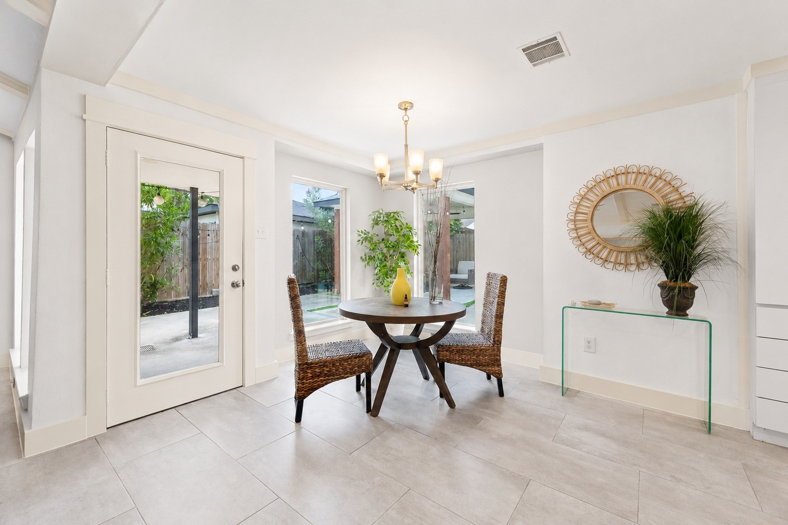 10611 Deerwood Road Houston, TX 77042 - Photo 5 of 35