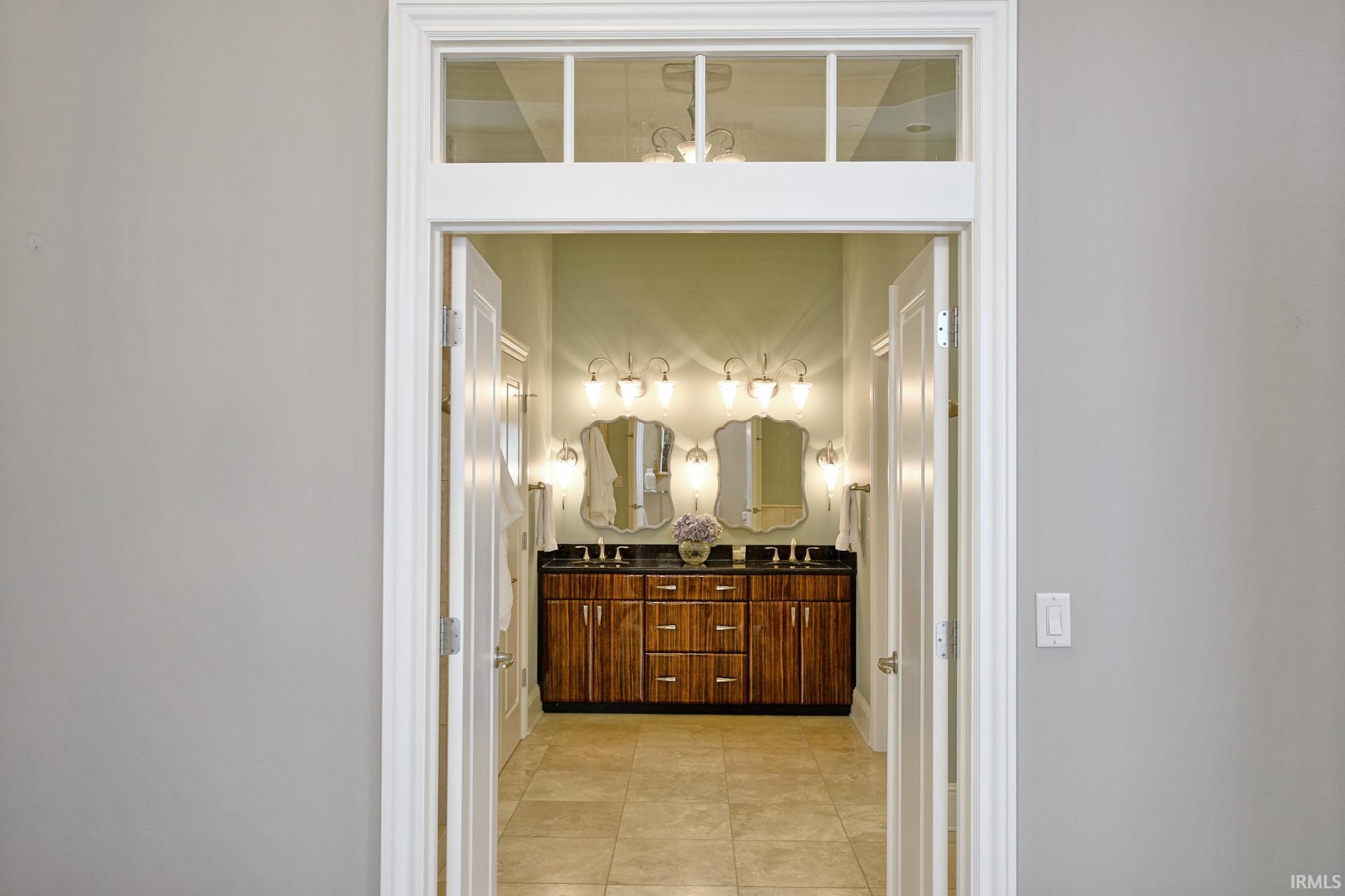 300 Main Street, Unit 2C Evansville, IN 47708 - Photo 15 of 28