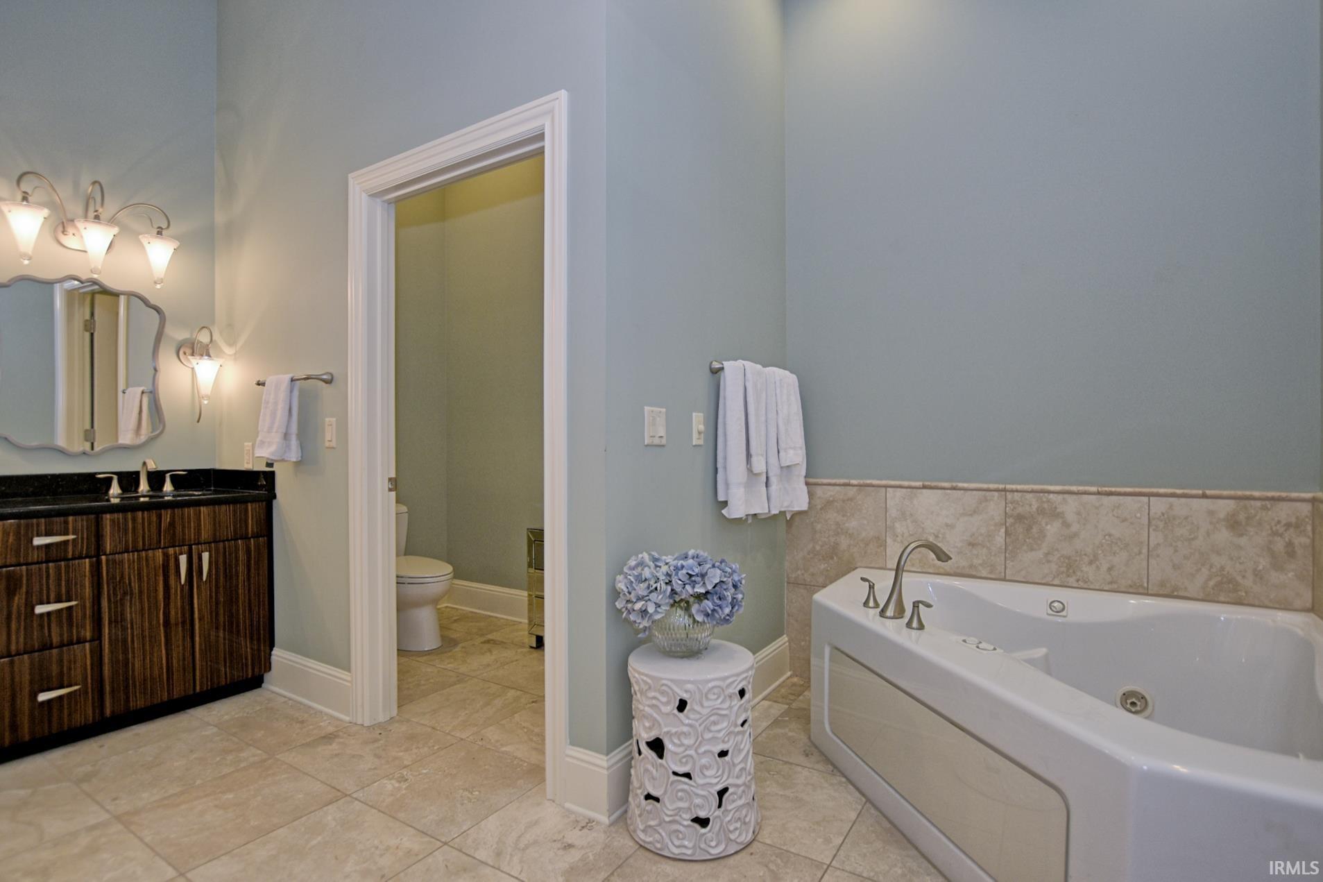 300 Main Street, Unit 2C Evansville, IN 47708 - Photo 18 of 28