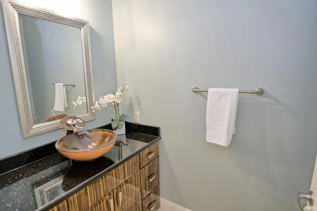 $483,700 | 300 Main Street, Unit 2C, Evansville, IN 47708