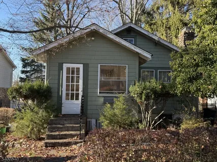 $399,999 | 173 Runnymede Road, West Caldwell, NJ 07006