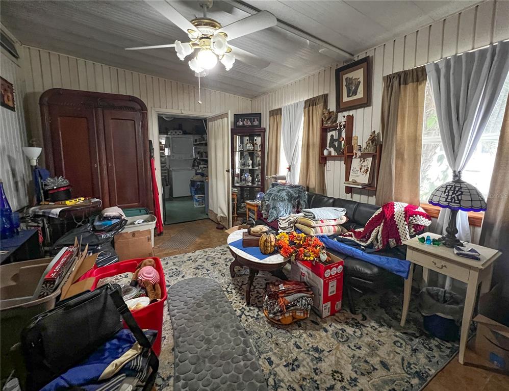 34543 Rosebud Row Zephyrhills, FL 33541 - Photo 26 of 41 a room with musical instruments