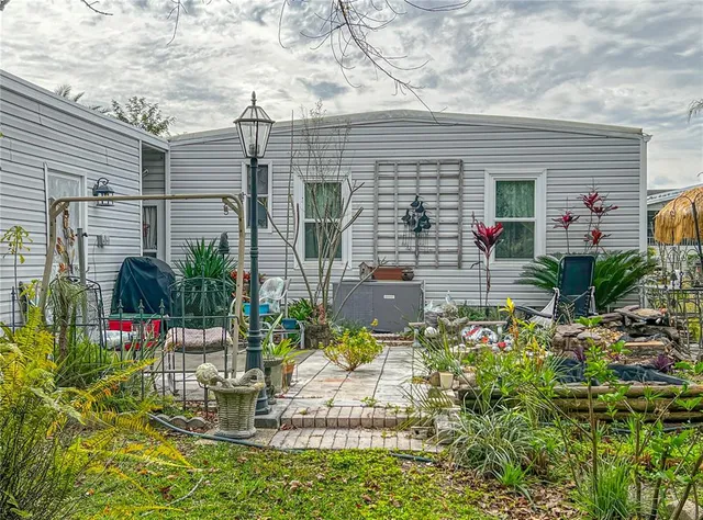 a front view of house with yard