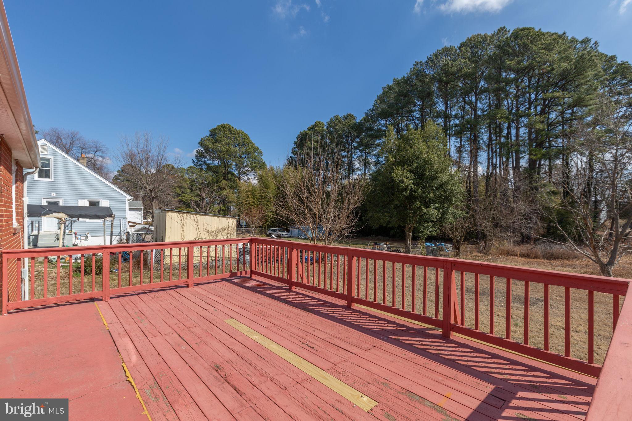 1305 Bragg Road Fredericksburg, VA 22407 - Photo 34 of 42 Back deck