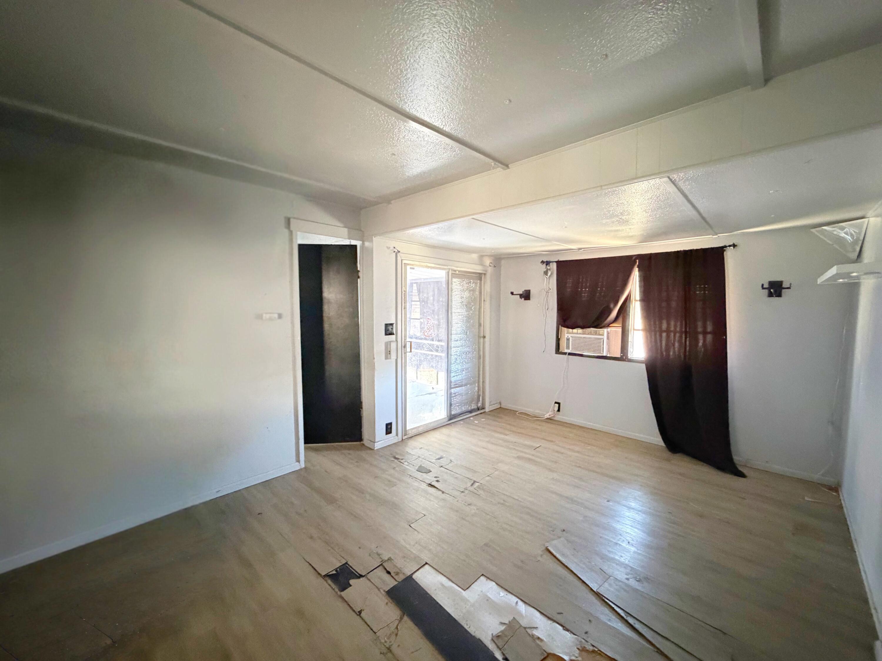 3589 West Wells Road, Unit 30 Blythe, CA 92225 - Photo 4 of 10 space 32