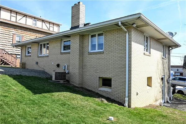 $129,900 | 1055 Dennis Avenue, Monessen, PA 15062