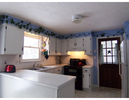 3 Rittenhouse Road Grafton, MA 01519 - Photo 2 of 15 Gallery Image 2
