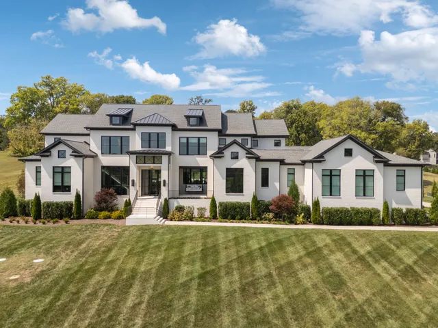 a view of a garden with a fountain