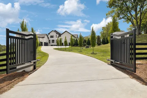 $10,000,000 | 1801 Franklin Hills Lane, Franklin, TN 37069