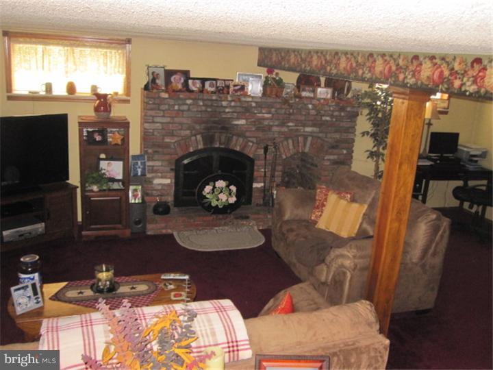 1605 White Oak Road Williamstown, NJ 08094 - Photo 13 of 20 Gallery Image 13
