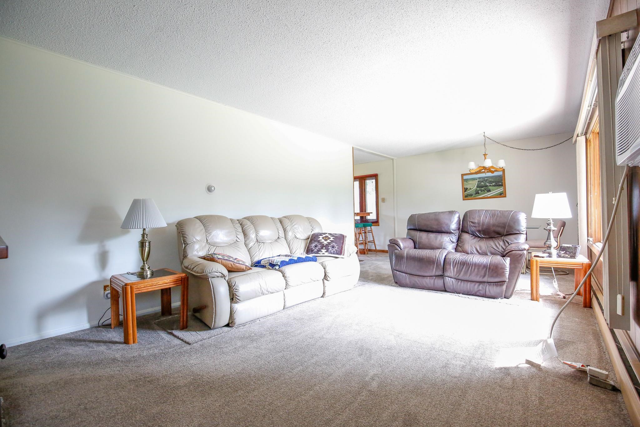 1742 Wolverine Road Dixon, IL 61021 - Photo 8 of 49